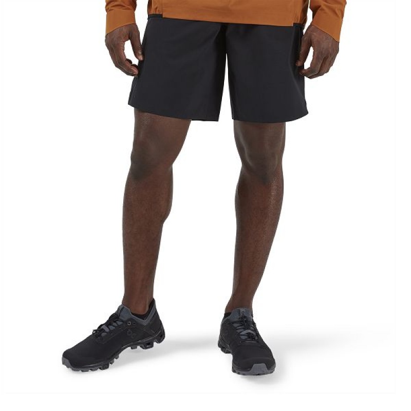 Men\'s On Running Waterproof Shorts Black | 8325746_MY