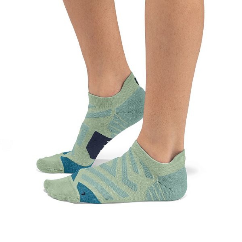 Women\'s On Running Performance Low Socks Green | 4092756_MY