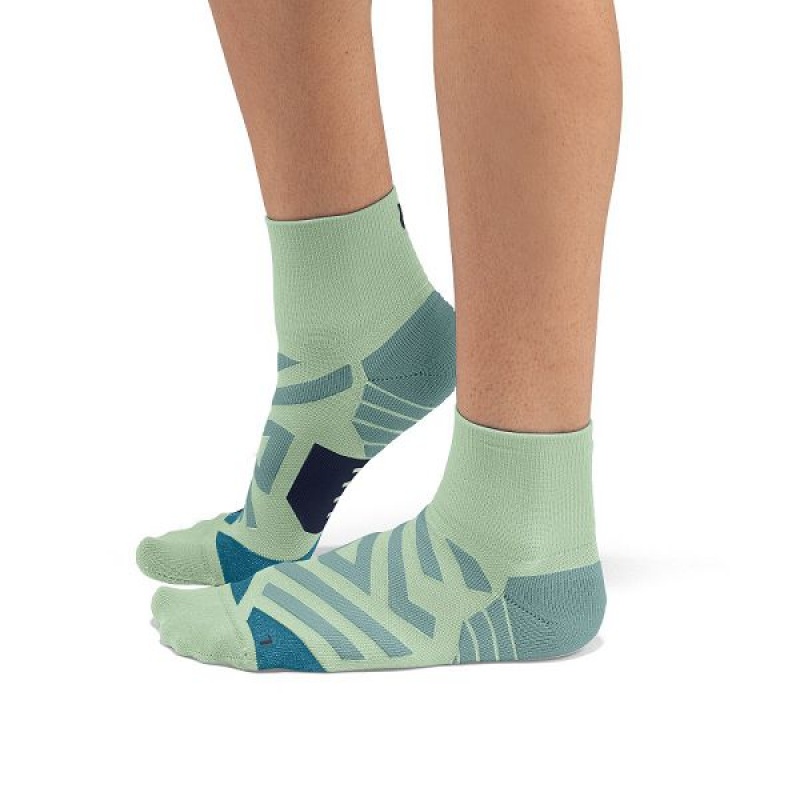 Women\'s On Running Performance Mid Socks Green | 7326951_MY